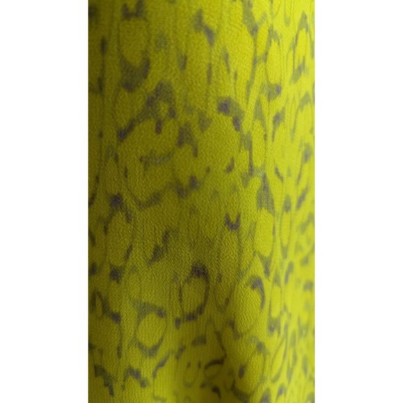 CAbi Sz S #3071 Chartreuse Reign Sleeveless Blouse Tank Ruffle Office Academia - Picture 5 of 8